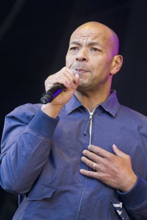 roland gift 112 sm.jpg